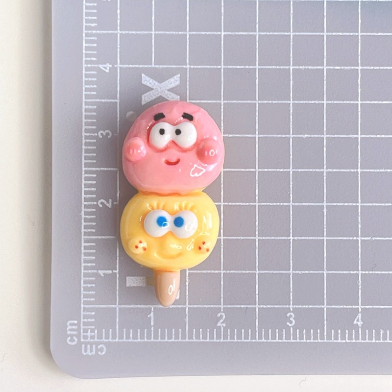 8 SZT. Urocze figurki z żywicy – Resin Art Phone Case recenzja i cena