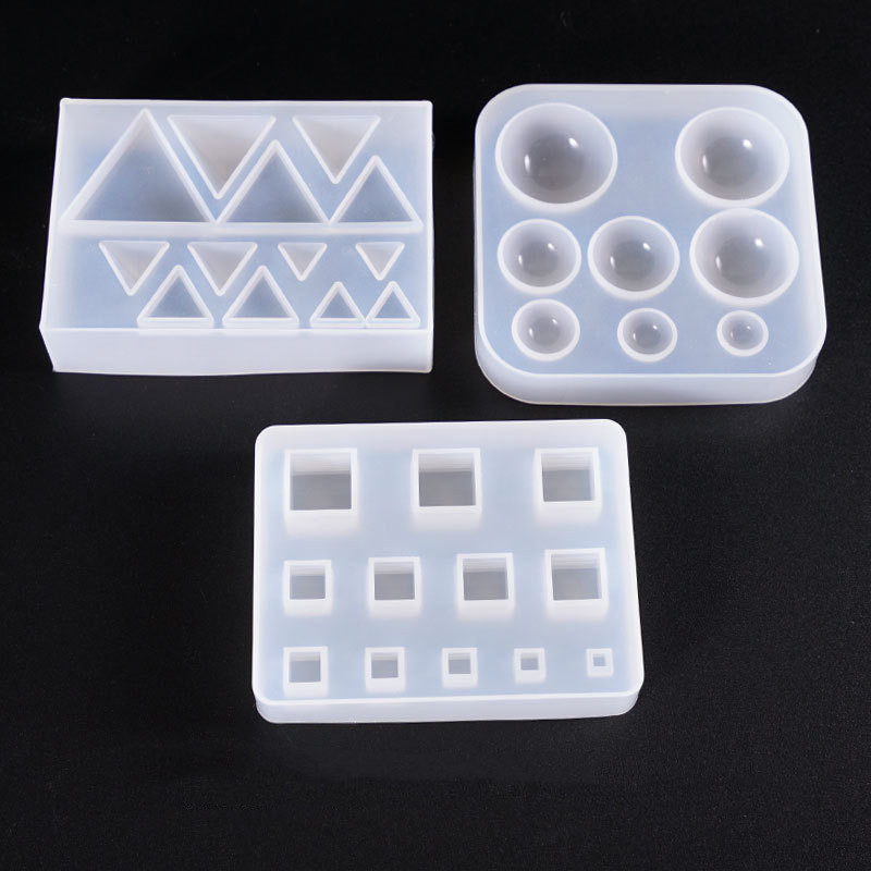 Śliczne koraliki Trójkątna kos – Resin Art Cube recenzja i cena